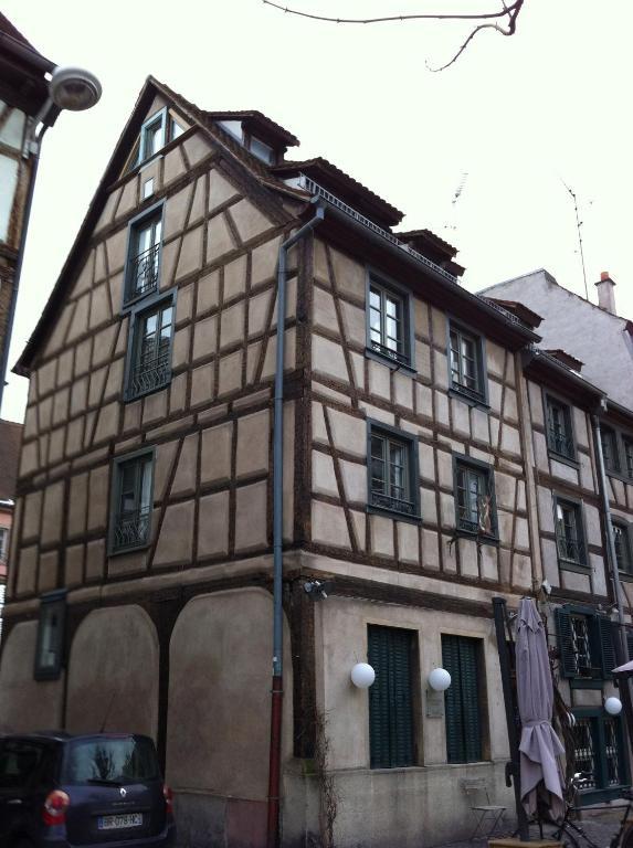 Appartements Au-Dessus Du... Estrasburgo Habitación foto
